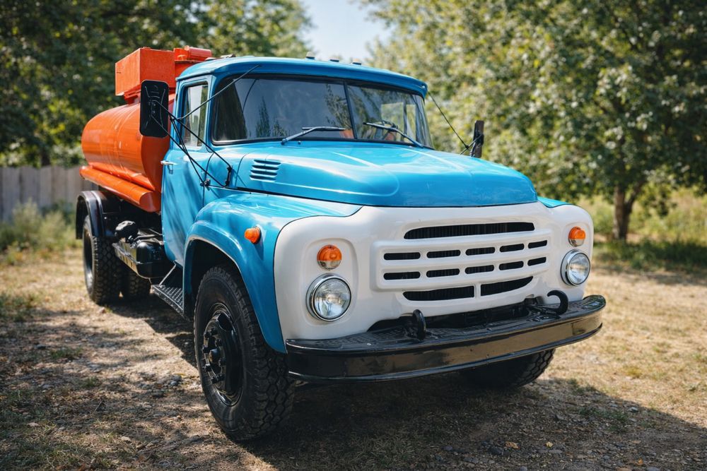 Продаётся бензовоз ЗиЛ