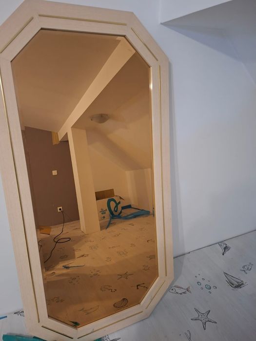 Oglinda de sufragerie