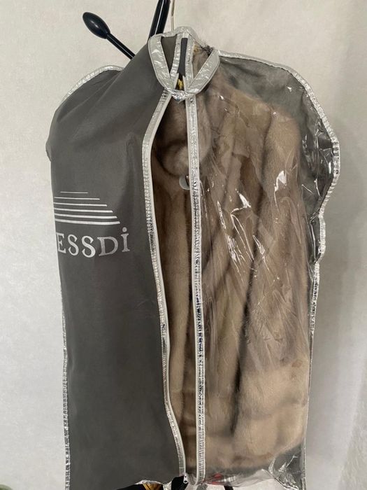 Продам норковую шубу