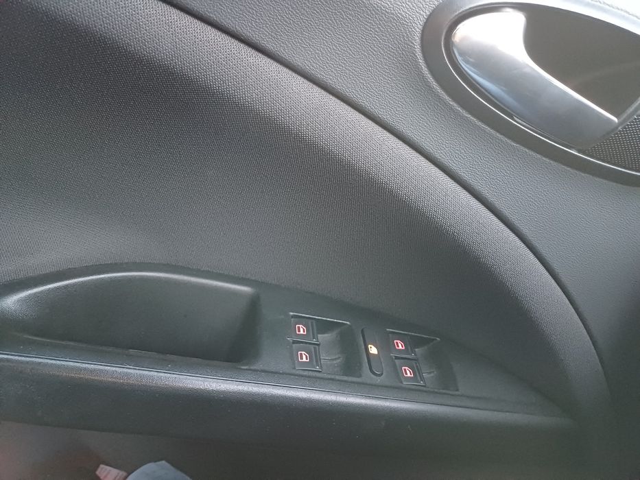 Vând Seat Altea 1.4