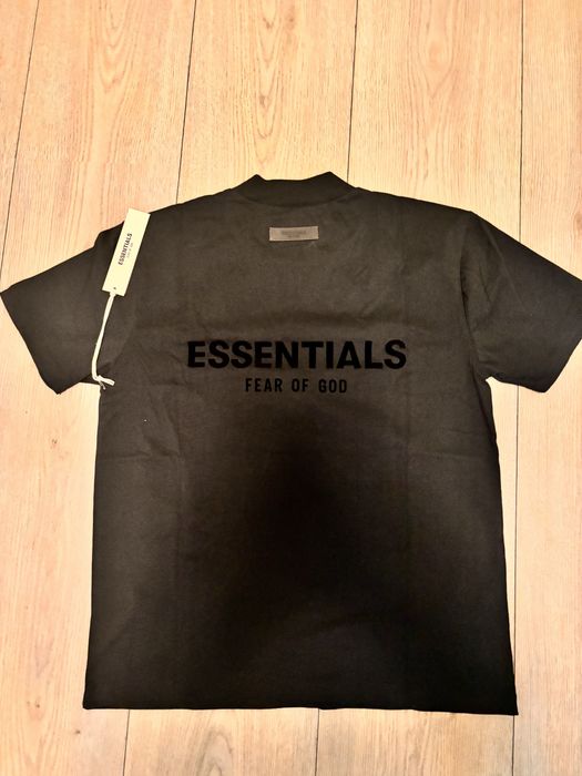 Essentials тениска