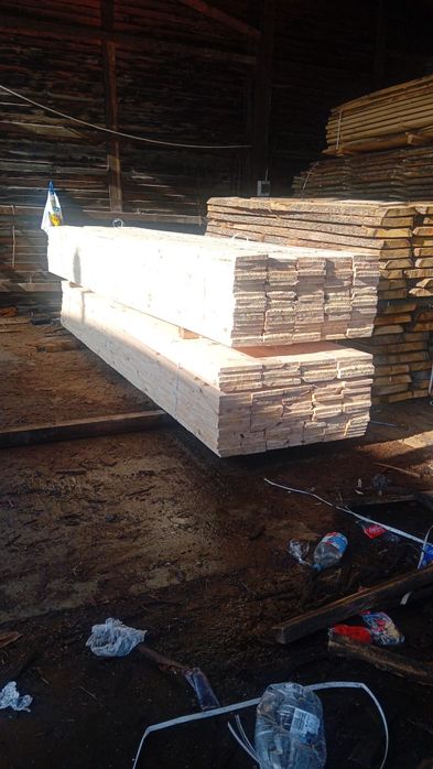 Cherestea rasinoase si lemn de foc