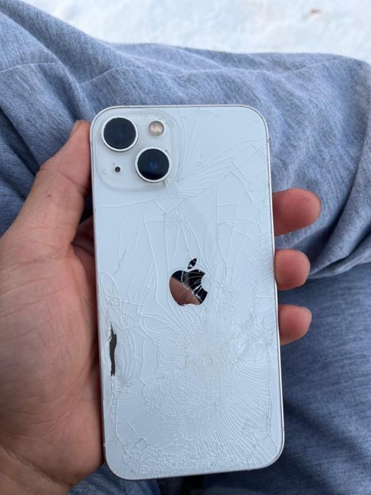 продается айфон 13