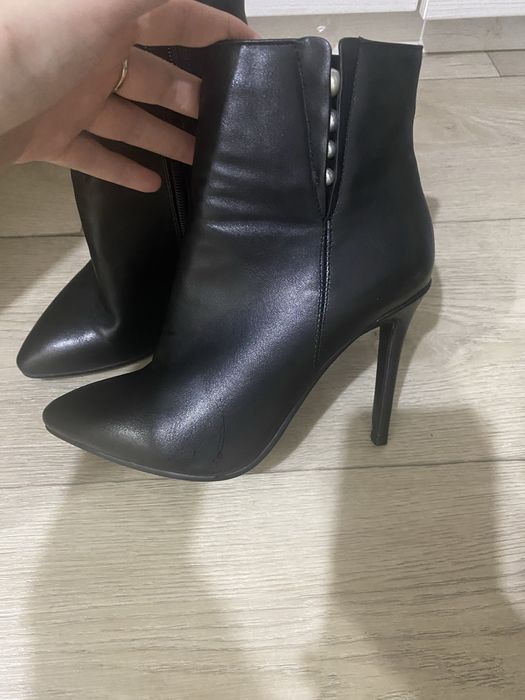 Ботильоны на шпильке