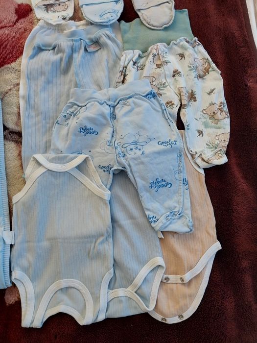 Детские вещи продам