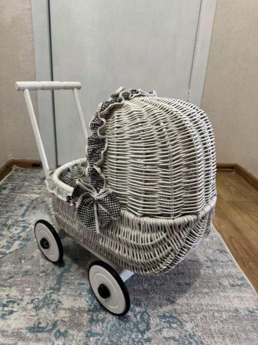 Декоторивная коляска