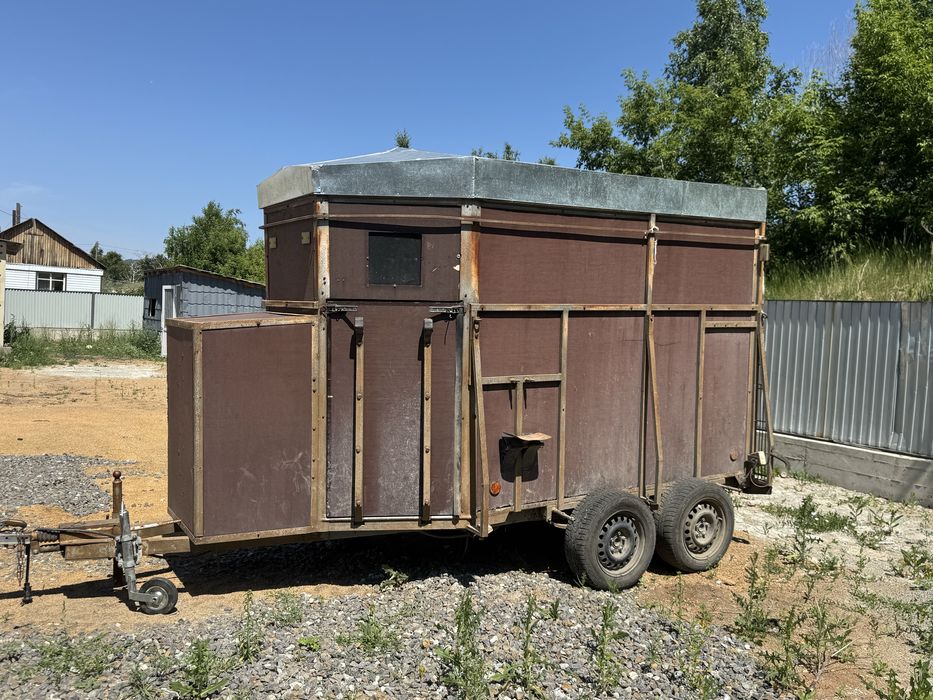 Коневоз прицепной