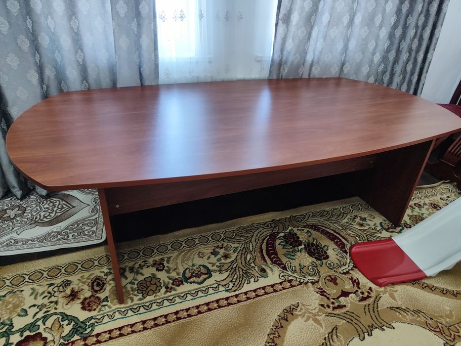 Стол офисный для совещания