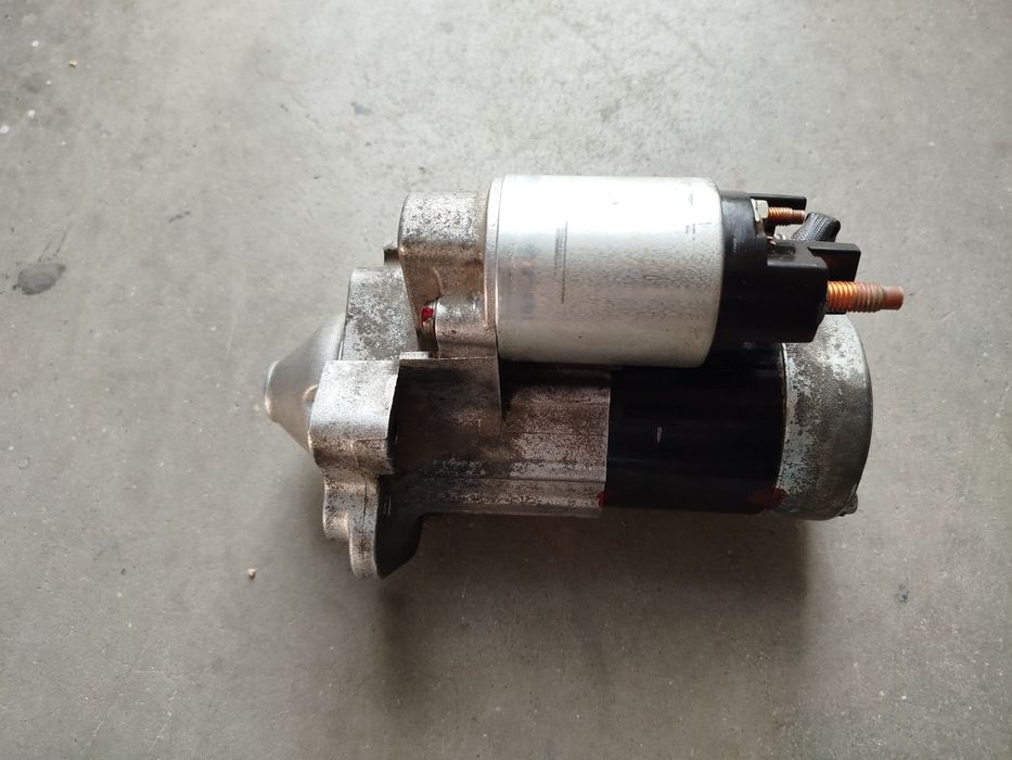 Стартер рециклиран Mitsubishi M000T 87881