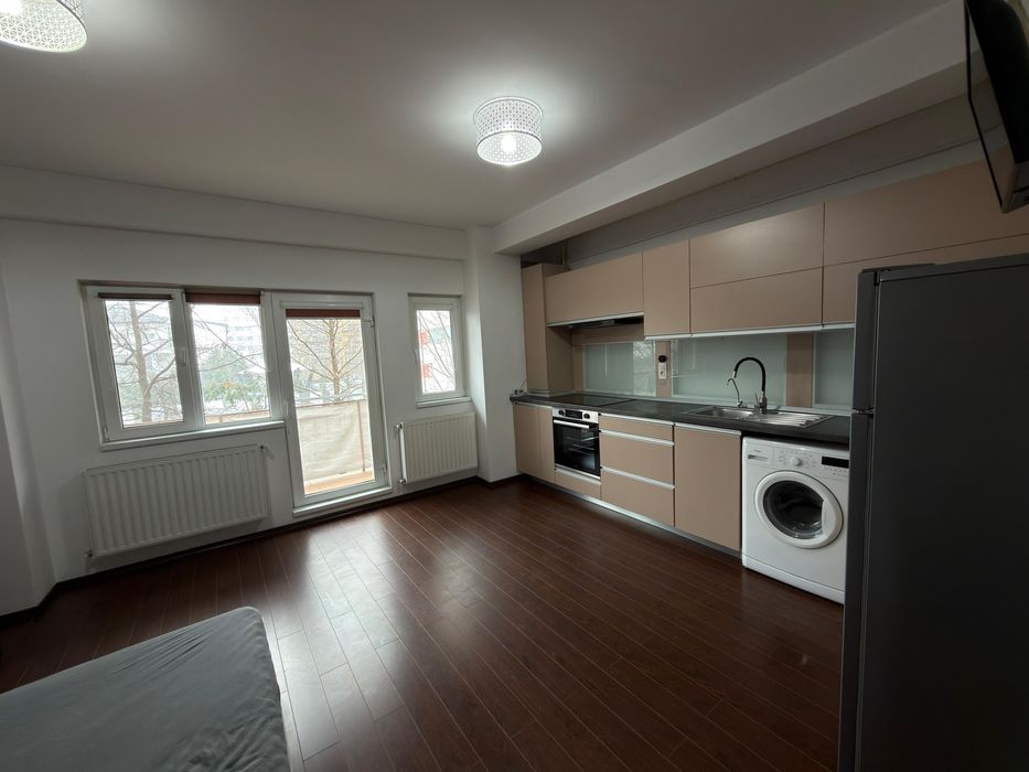 Inchiriez garsoniera Militari Residence cu acces parcare