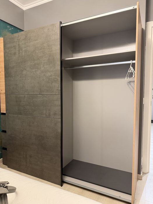 dulap cu usi culisante 200/61/200