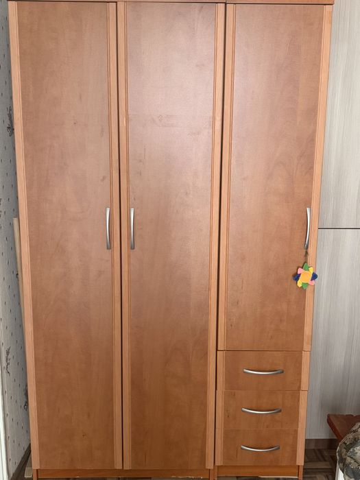 Продам два шкафа
