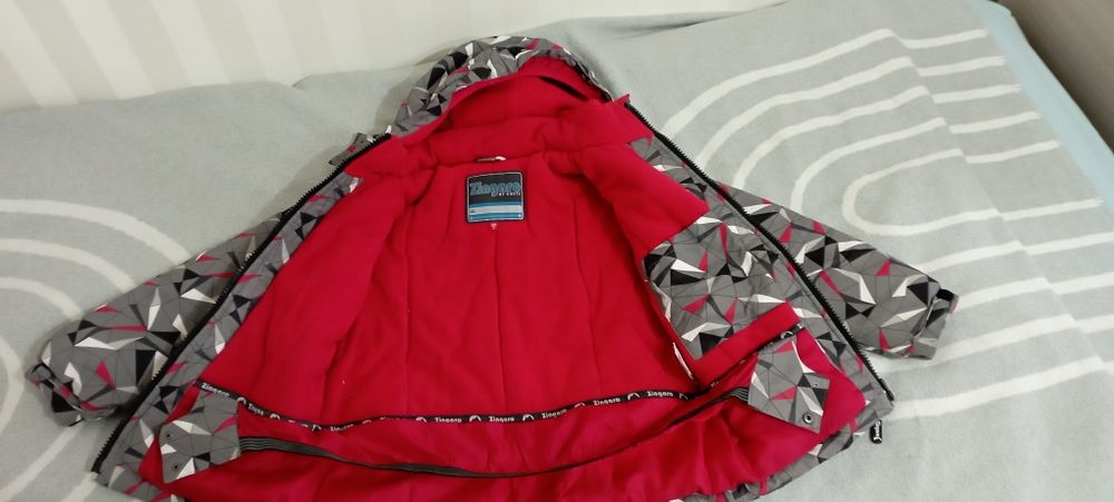 Куртка детская 128 р.