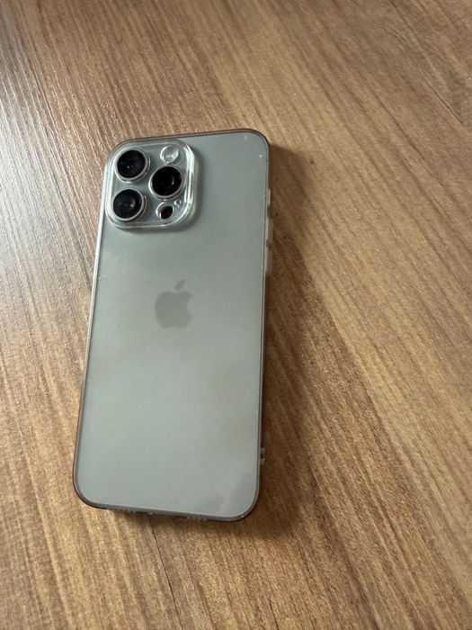 Iphone 15 pro max 256 GB, stare excelentă.