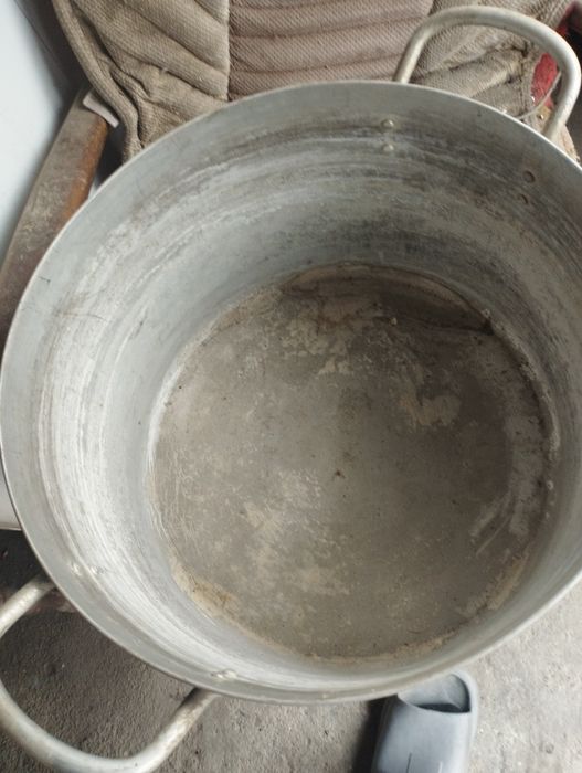 Продам срочно каструлю