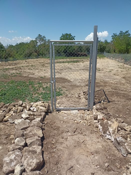 Рязане на опасни  дървета, косене на тревни площи.