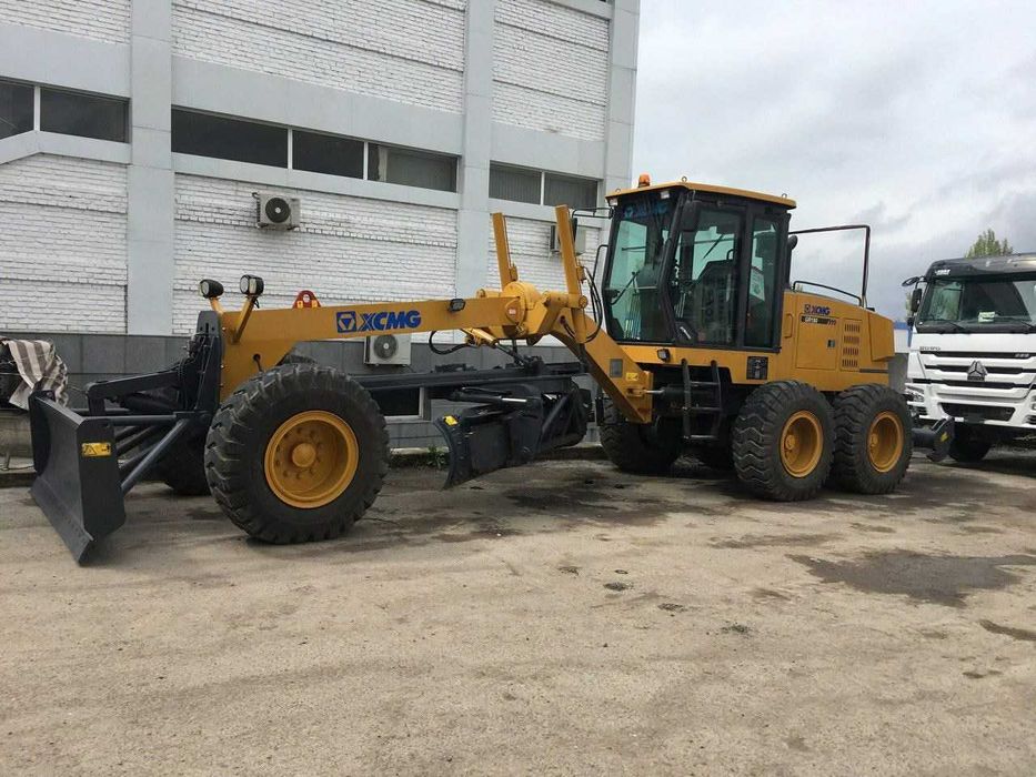 Автогрейдер XCMG GR 180