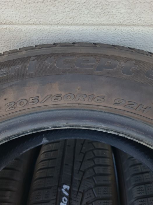 Зимни гуми 4 броя HANKOOK WinterIcept Evo2 205 60 R16 дот 3019