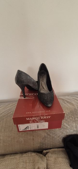 Pantofi argintii marimea 38