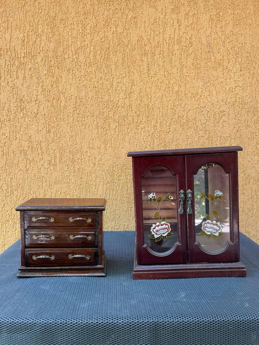 Dulăpior pentru bijuterii