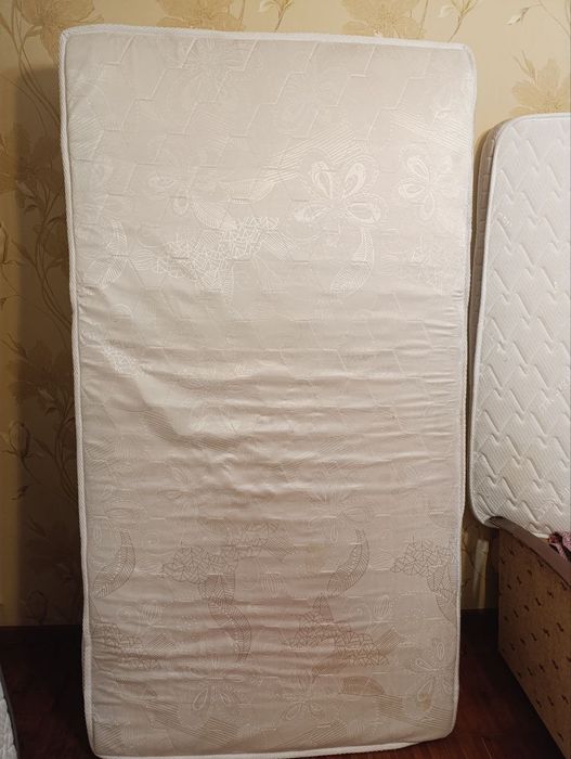 Продается матрас 1/1.90