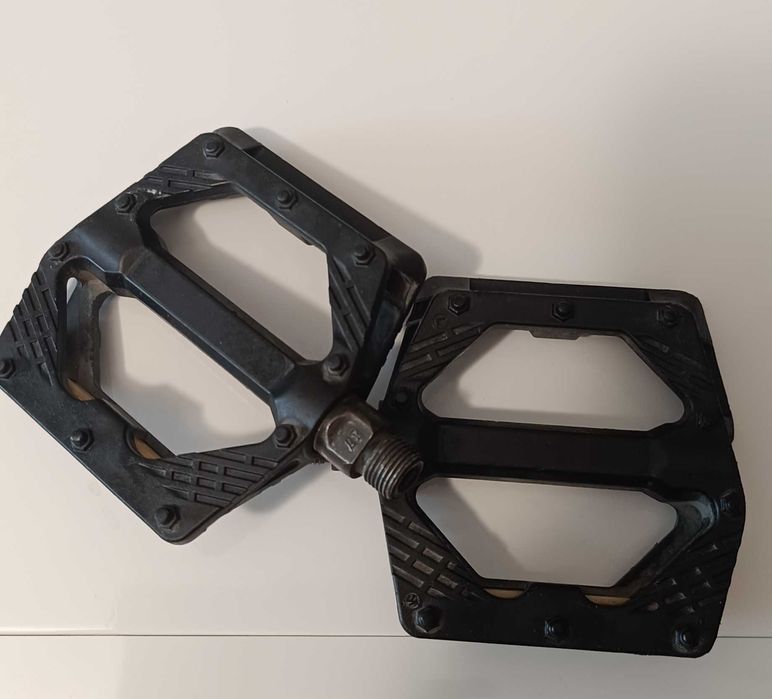 Вело педали Giant