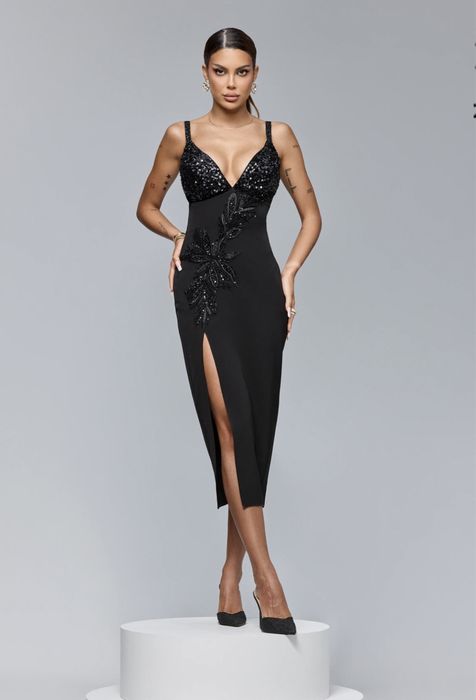 Rochie midi neagra BBY