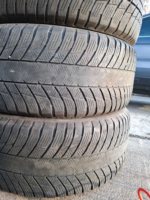 245/50/19 Bridgestone runflat зимни гуми