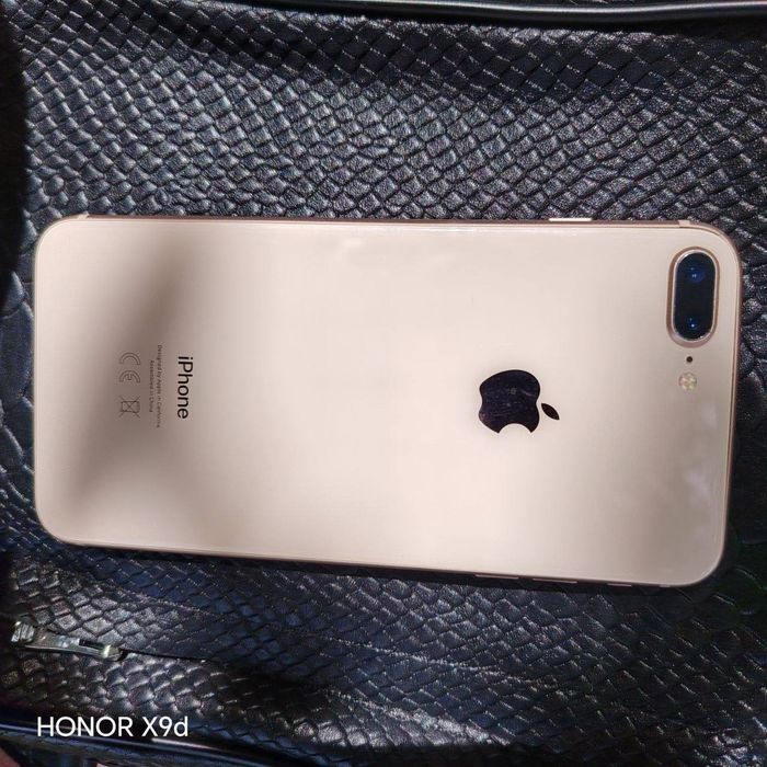 iPhone 8plus 64 gb gold