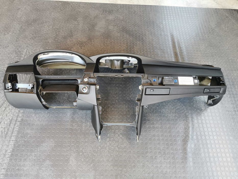 Табло с поставки за чаши за BMW e60 e61