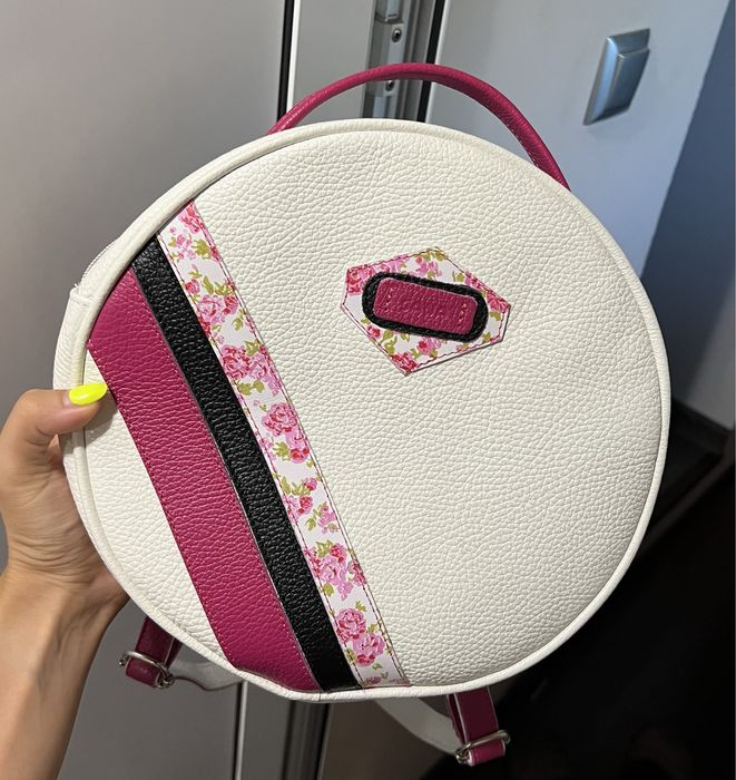 Нова Дамска чанта/раница естествена кожа