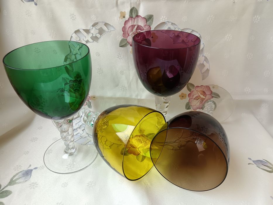 4 бр огромни чаши от цветно стъкло Мурано, всяка по 700 мл