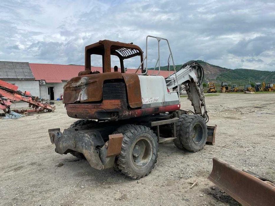 Dezmembrez excavator roti Takeuchi TB175 W - piese de schimb Takeuchi