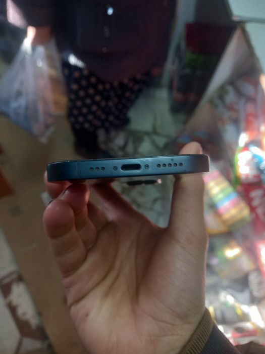 Продаю iPhone 13