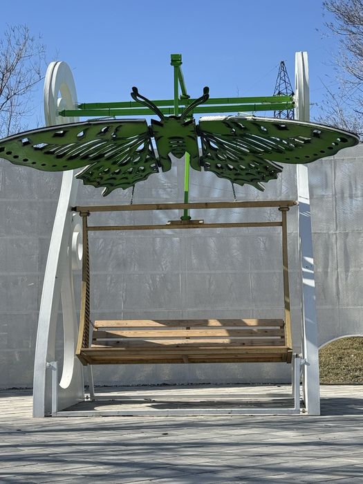 Качелия бабочка.