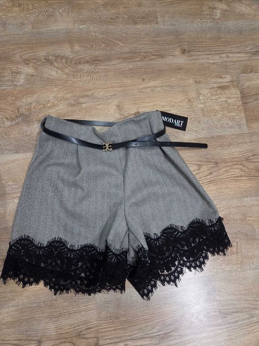 Нови дамски къси панталони с дантела