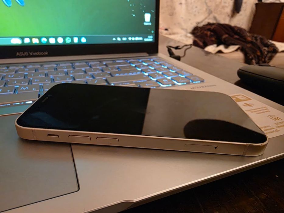 Продам Айфон 12 mini