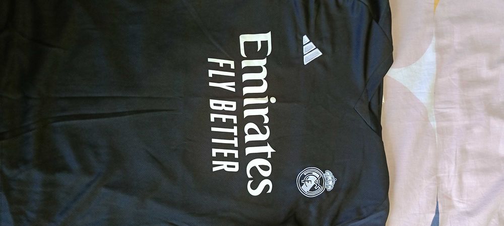 Продавам летен оригинален комплект Adidas Реал мадрид
