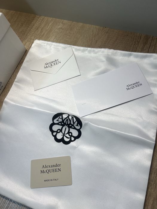 Alexander McQueen White Black 43