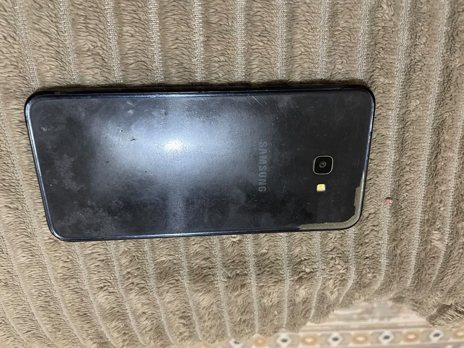 Продам Самсунг J4+