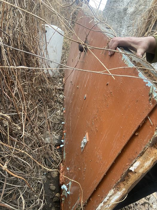 Продам железную дверь