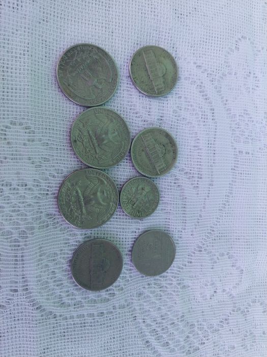 Vând monede vechi. Pentru mai multe detalii va aștept în privat