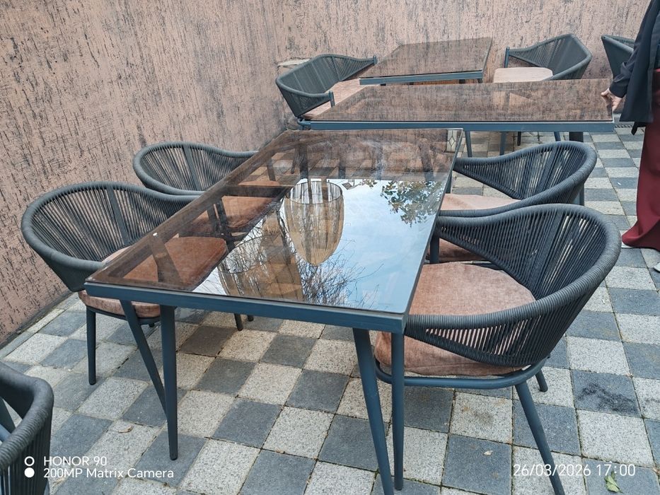 Продаю столы комплектом