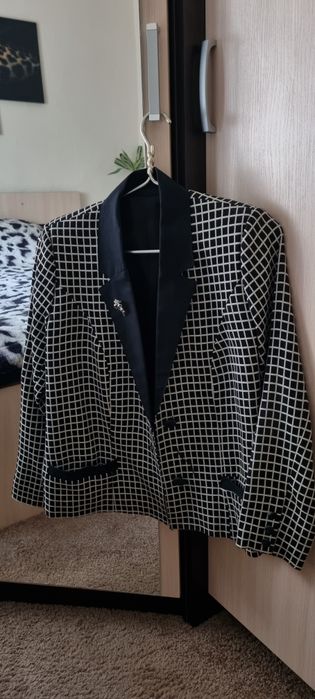 Продаётся брючный костюм