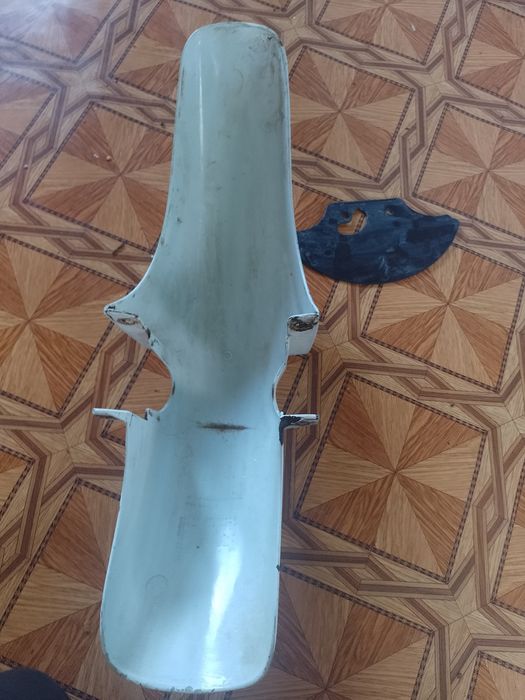 Vând aripă față Honda dominator nx 650