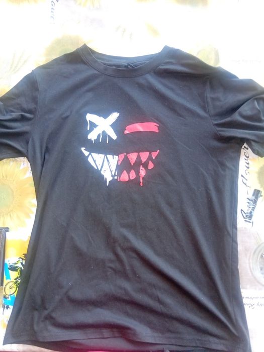 Tricou negru barbati-copii ( vine cu pantaloni scurti compleu)