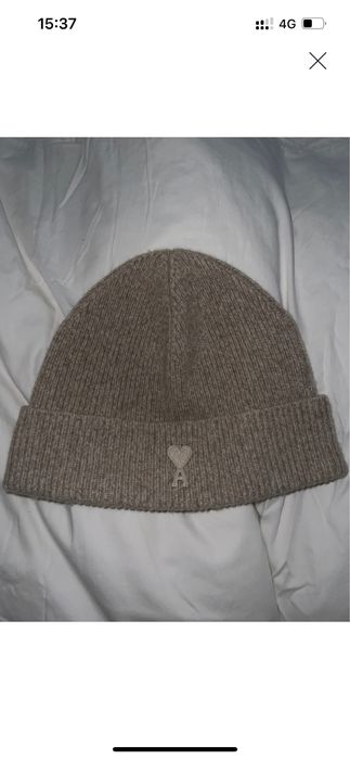 Шапка кашемировая Ami Paris