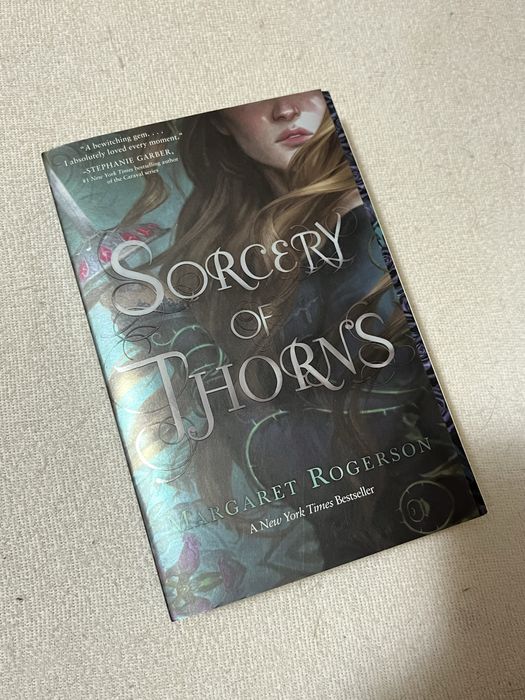 "Sorcery of Thorns" de Margret Rogerson