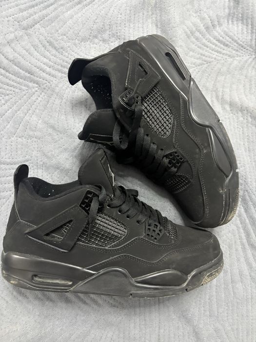 Jordan 4 black cat