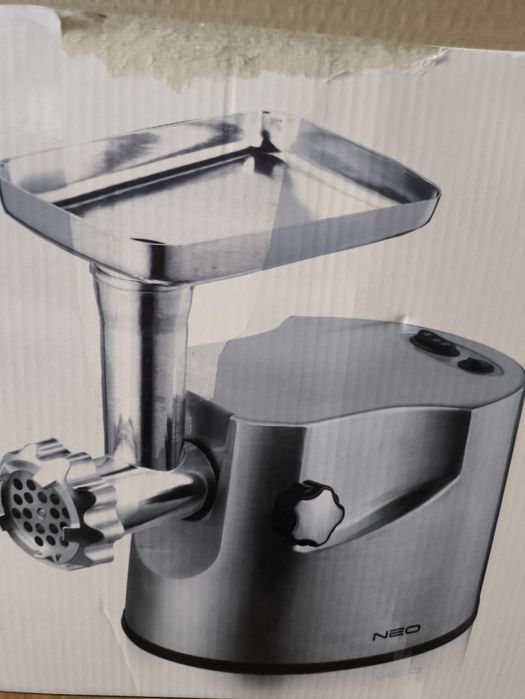 Продам мощную мясорубку,овощерезку  электрическую,металлический корпус